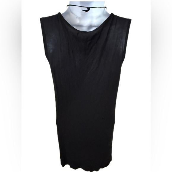 Elegant Black Midi Dress - Picture 2 of 3